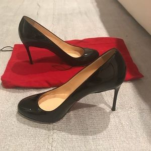 100% authentic Christian Louboutin Fifi Black Pump